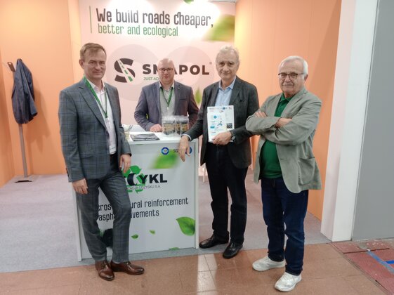 0e59074a-249d-42ce-b892-465b6c1566d9