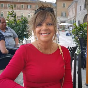 baiocchi foto bella rosso.jpeg