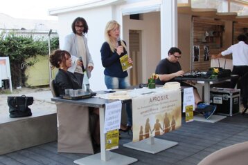 a6db8299-2204-4147-b2f9-7bf1df22033c a6db8299-2204-4147-b2f9-7bf1df22033c