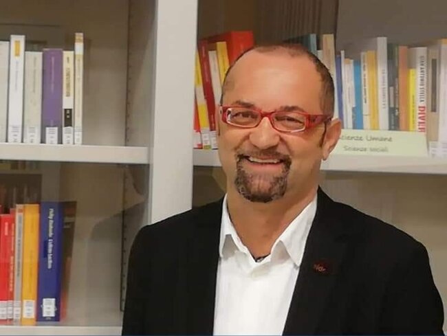 e8e9e0bd-fa9b-4ee4-ad5a-1b73261f6a14