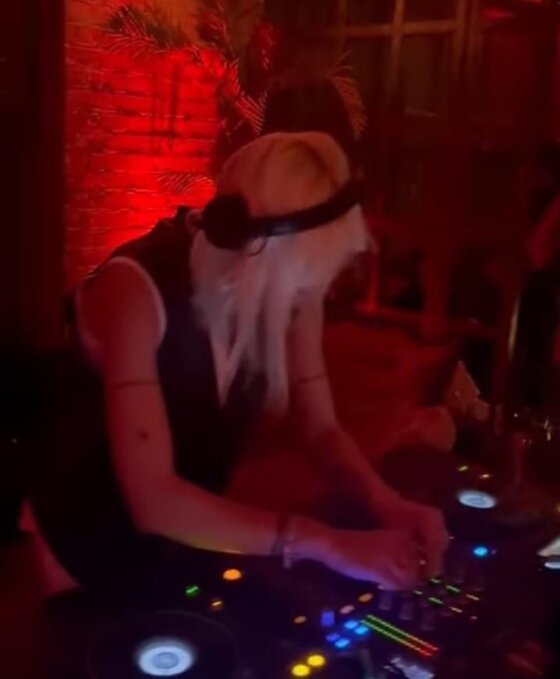 80715a71-755d-43ad-9acf-2c6bdb156bd0 80715a71-755d-43ad-9acf-2c6bdb156bd0