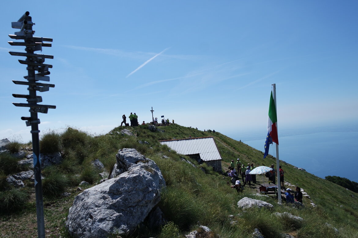 b9e1aadc-9610-434c-a24b-b924c9bf9c95 b9e1aadc-9610-434c-a24b-b924c9bf9c95