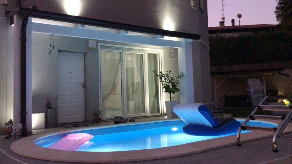 2a62b0d4-dbd0-4234-a23a-f10ed456d995 2a62b0d4-dbd0-4234-a23a-f10ed456d995