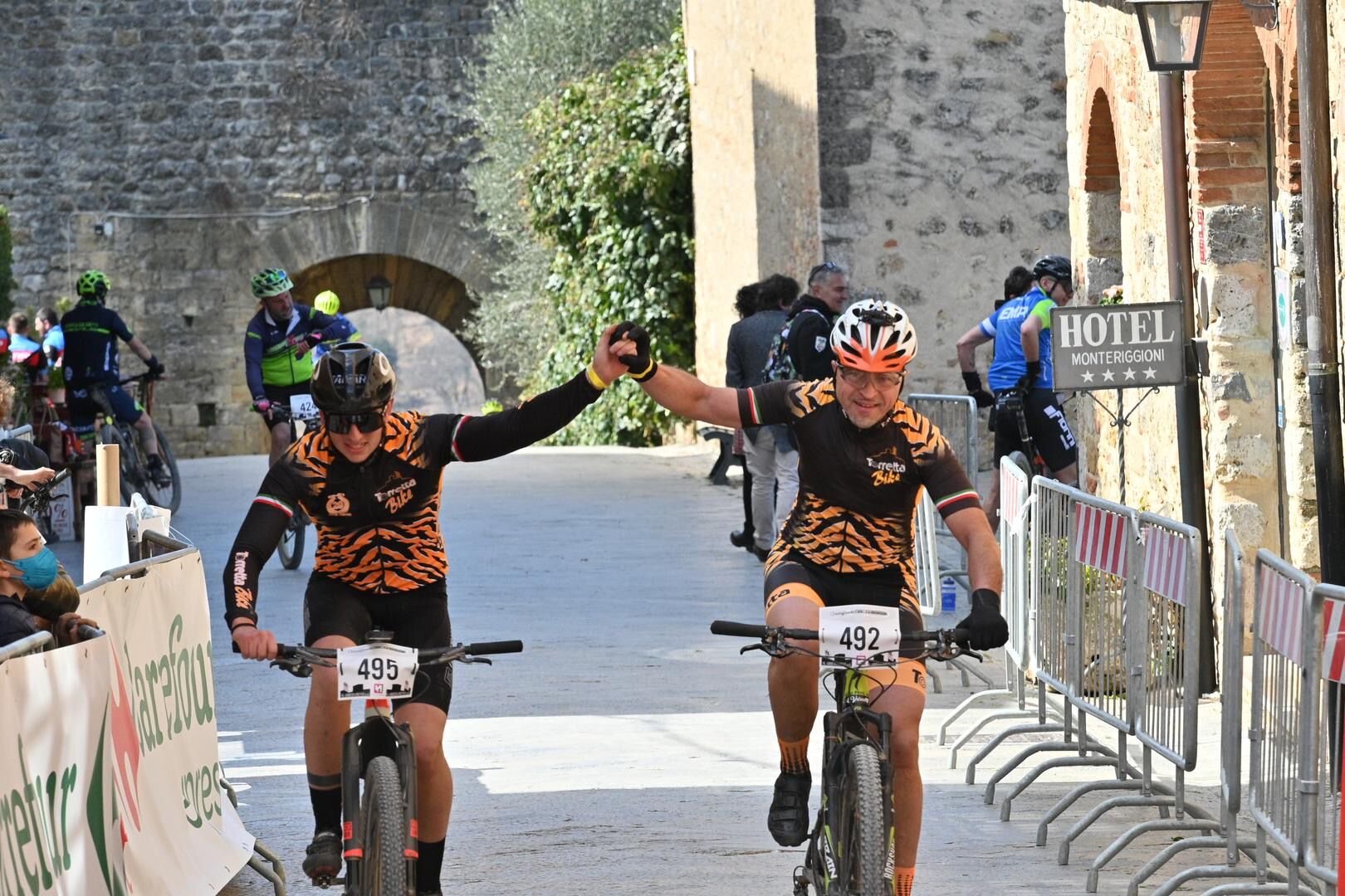 4961e798-f86a-4ea2-a9be-c82d930194e6.jpg 4961e798-f86a-4ea2-a9be-c82d930194e6.jpg