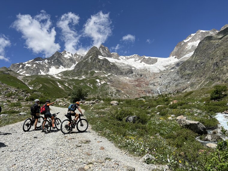 d0ad7c2d-223e-4d65-a5b9-391c1b7e3b1c d0ad7c2d-223e-4d65-a5b9-391c1b7e3b1c