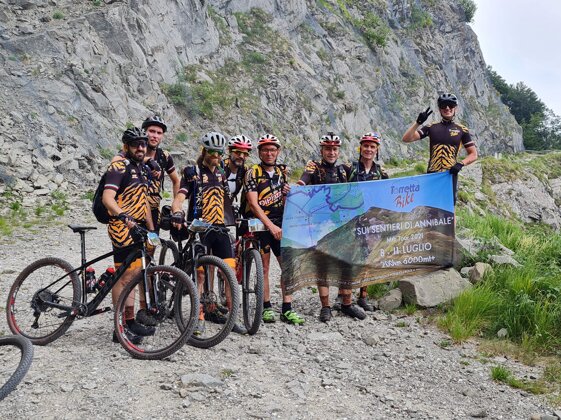 09da98d8-598d-4450-a4e8-a8e2864fadfe 09da98d8-598d-4450-a4e8-a8e2864fadfe