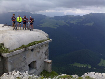 06efac19-a808-4800-b7aa-6a1c907aa707 06efac19-a808-4800-b7aa-6a1c907aa707