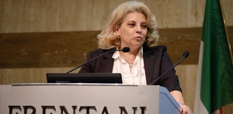 c7b1e32d-bd52-4e7f-b04b-7df2d559a142 c7b1e32d-bd52-4e7f-b04b-7df2d559a142