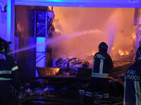 5149e791-e082-4c63-83b4-2e18b3525635 5149e791-e082-4c63-83b4-2e18b3525635