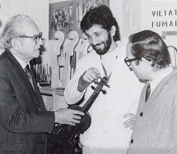 51b59197-81de-4199-9d0f-4df5f2093b43 51b59197-81de-4199-9d0f-4df5f2093b43