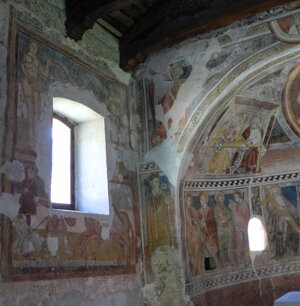 affreschi interno Cappella di San Salvatore (loc. Macra)