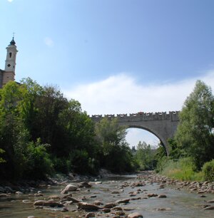 il torrente Maira a Dronero (Ponte Vecchio)