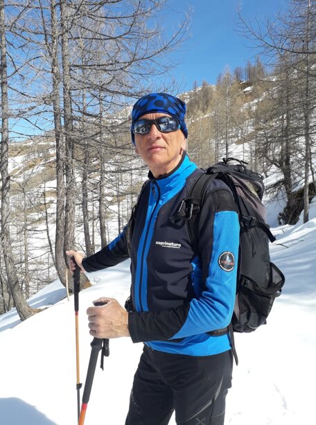 32a0a874-e28b-403d-b282-89f7773f685e