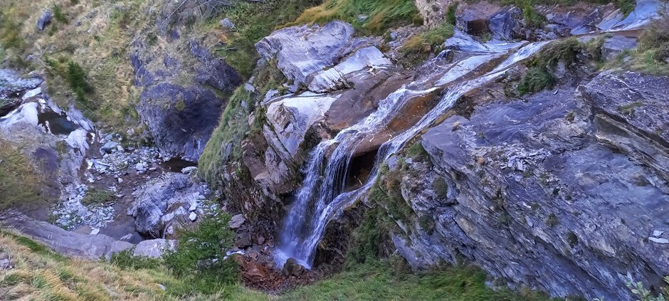 4bc4e5b6-e522-45fe-963b-e82052b054ee 4bc4e5b6-e522-45fe-963b-e82052b054ee