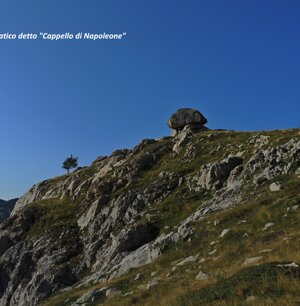 Masso erratico detto Cappello di Napoleone