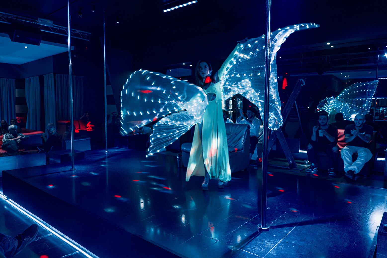 c6eed8fc-f8ff-41a0-89e8-476fb76f3fc7