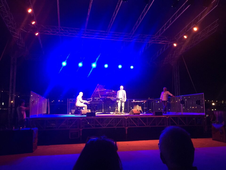 aa53ab82-2b36-4feb-8d0b-41a2ca572069