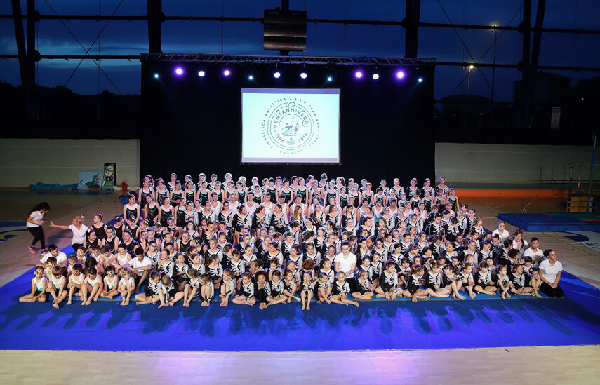 a8f525e9-cdc8-4f5c-80ab-d37cdc9e1f6d