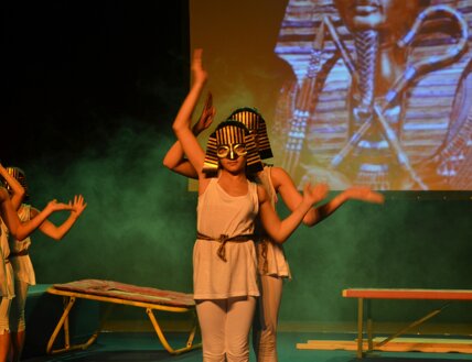 b3136fd4-8205-44c3-bf9f-aea7c01c3933 b3136fd4-8205-44c3-bf9f-aea7c01c3933