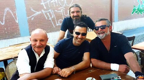 e126e208-fd49-47f8-bd04-5c58a303c1a8