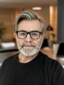 e14e8db8-54d1-48a2-ab77-4713b7986534 e14e8db8-54d1-48a2-ab77-4713b7986534