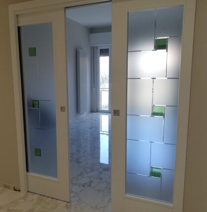 279ed43d-1833-4b15-abab-e509f868fa1b