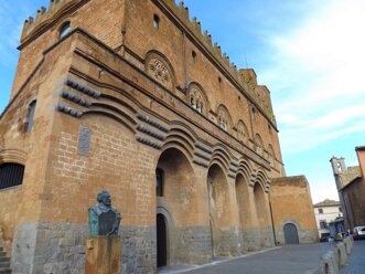 a7d188a1-8535-4e83-8e3b-5df26b4daf65