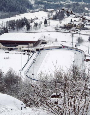 Panoramica dello stadio e dell'hotel