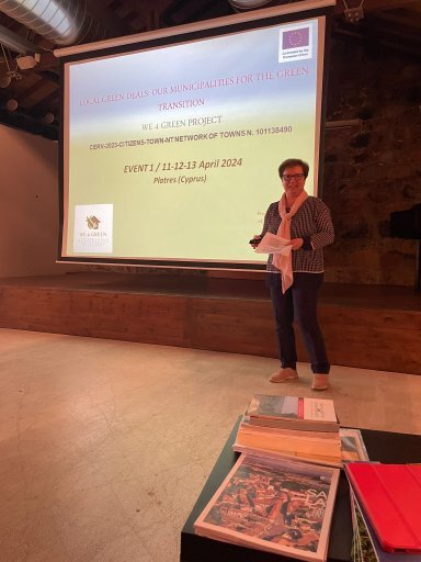 06792541-e4f3-41c9-bc93-dc56edeae999