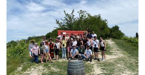 427efe2c-b016-48f9-9091-770613ad8d90.jpeg 427efe2c-b016-48f9-9091-770613ad8d90.jpeg