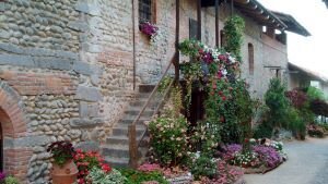 63d4deba-2c43-4ad6-9d5b-bb8320467b84 63d4deba-2c43-4ad6-9d5b-bb8320467b84