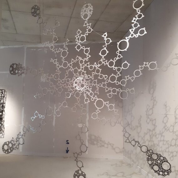 18-C11 (iron, shadow, 300x240x0,4 cm, 2018)