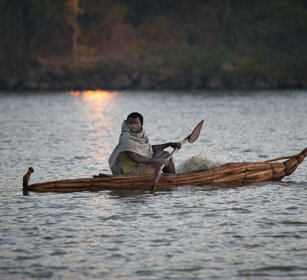 pescatore, fisher lago Tana, lake Tana