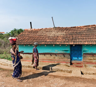 donne, women Nagarhole NP, Karnataka