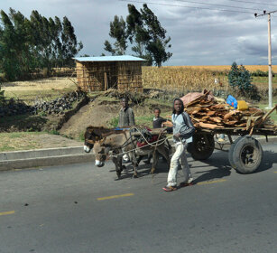 per la strada, on the road