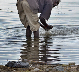 ragazzo, boy lago Awasa, lake Awasa