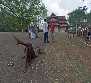 senzatetto, homeless Pooram Elephant Festival 2010, Thrissur, Kerala