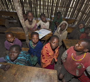bambini Masai a scuola, Maasai students parco nazionale di Ngorongoro, Ngorongoro NP