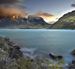 alba sul lago Pehoe PN Torres del Paine, Cile