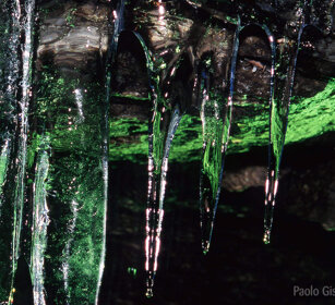 Stalattiti di ghiaccio, icy stalactites Cantalupa (To), Piemonte