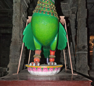 statua da portare a spalle nei riti religiosi statue to carry on shoulders during religious ceremonies, Kanchipuram, Tamil Nadu