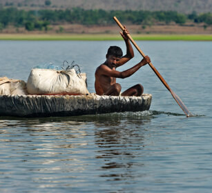 pescatore, fisher fiume Kabini, Kabini river, Nagarhole NP, Karnataka