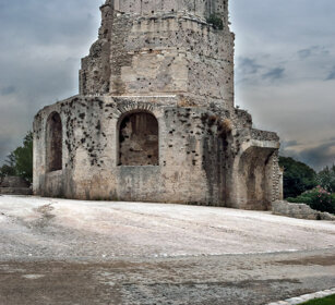 la Tour Magne, Nimes, Francia the Tour Magne, Nimes, France