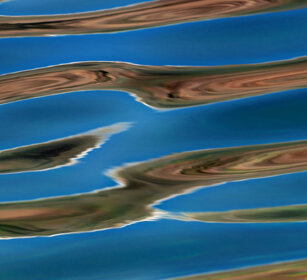 riflessi, reflections lago Rosset, Piemonte. Rosset lake, Piedmont