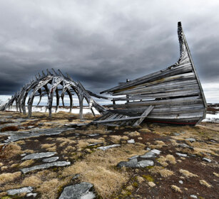 Monumento ligneo, wooden monument Norvegia, Norway, Varanger Monumento ligneo, wooden monument Norvegia, Norway, Varanger
