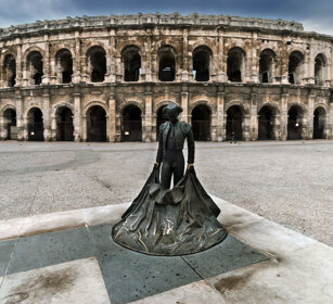 l'anfiteatro romano di Nimes, Francia the Roman amphitheater, Nimes, France