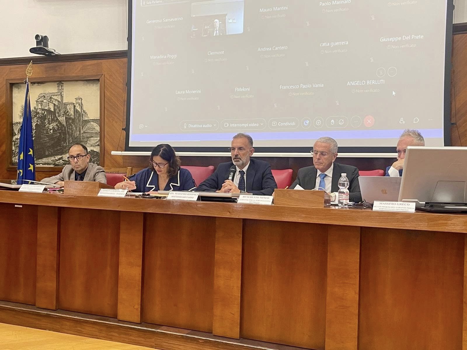 Imprese: Bitonci, attenzione alla filiera ortofrutticola e monitoraggio estivo