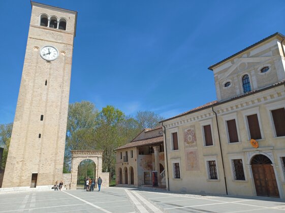 cdc676d5-cc77-43a7-bd7b-e8260877add4