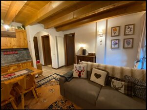 c9600344-8cd1-48c4-9611-f370594a7fcb