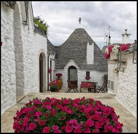 1e03b194-3e05-4664-be6d-3e99238ebfe5